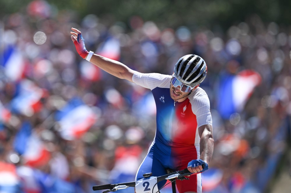 Pidcock defends Men's Mountain Bike Cross Country Championship at the 2024 Paris Olympics, Olympic Mountain Bike Helmet, Olympic Men's Cross-Country Helmet